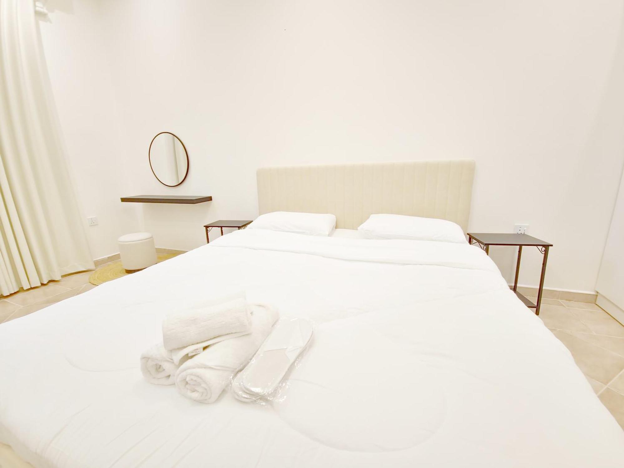 Harf22-g02-01 Cozy 1br In Ad Apartment *